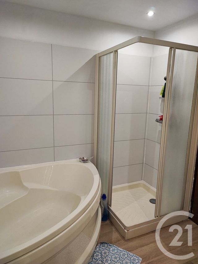 Appartement Triplex à vendre - 5 pièces - 101.08 m2 - LA REDORTE - 11 - LANGUEDOC-ROUSSILLON - Century 21 Agence Du Canal